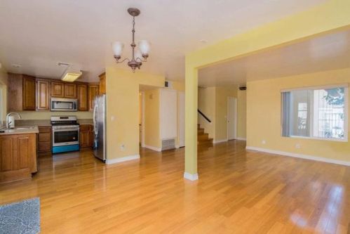 331 Indian Dunes Ln, Irwindale, CA 91702