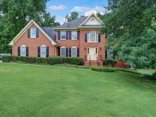 225 Emily Dr, Lilburn, GA 30047-5280