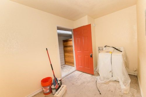 2704 Catalina Dr, Austin TX  78741-5729 exterior