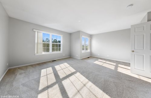 420 Lancaster Dr, Pingree Grove IL  60140-9155 exterior