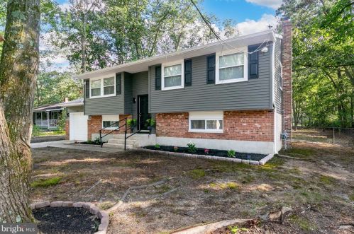 214 Florida Trl, Browns Mills, NJ 08015-5652
