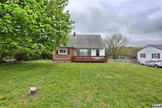 2751 Spring Rd, Carlisle, PA 17013-8728