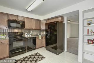 7476 Hickory Log Cir, Columbia MD  21045-5003 exterior