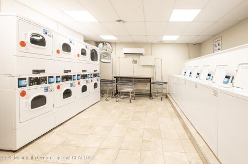 510 Deal Lake Dr, Tinton Falls NJ  07712-5162 exterior