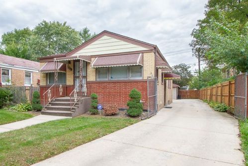 1623 21st Ave, Broadview, IL 60153-1738