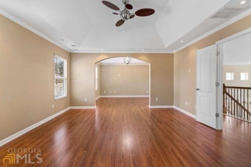 5665 Baffin Rd, Atlanta GA  30349-7051 exterior