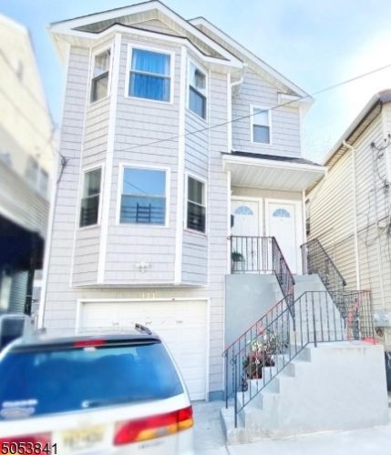 111 Beech St, Paterson, NJ 07501-3041