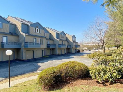 15 Perry Ave, Norwalk CT  06850-1625 exterior