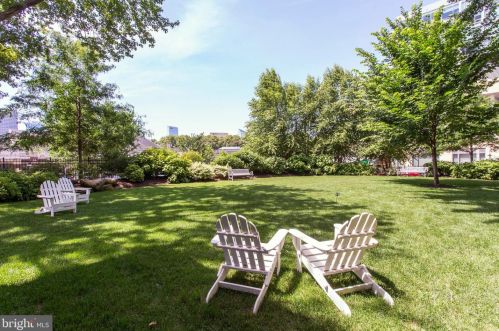 2001 Hamilton St, Philadelphia PA  19130-4298 exterior