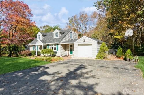 141 Greystone Rd, Old Bridge, NJ 08857-3422