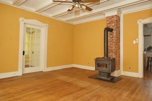 1406 6th Ave, Fort Worth TX  76104-4354 exterior