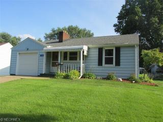 1129 Stuart St, Massillon OH  44646-2061 exterior