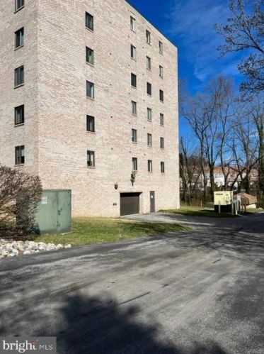 1000 Putnam Blvd, Media PA  19086-6772 exterior