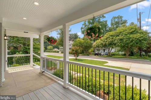 1506 Noyes Dr, Silver Spring MD  20910-2222 exterior