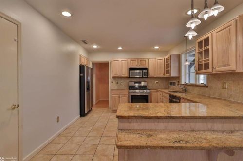 415 Ott St, Allentown PA  18104-6151 exterior