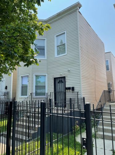 6814 Marshfield Ave, Chicago, IL 60636-3305