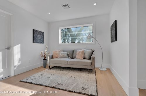 171 Wall St, Tinton Falls NJ  07724-2416 exterior