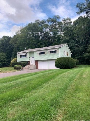 32 Evergreen Rd, Vernon, CT 06066-4302