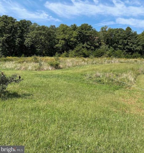 8736 Whites Ln, Spotsylvania, VA 22551-5699