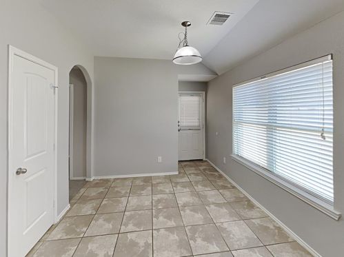 1617 Hickory Burl Ln, Conroe TX  77301-3080 exterior