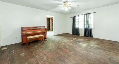 3320 Tex Blvd, Fort Worth TX  76116-4228 exterior