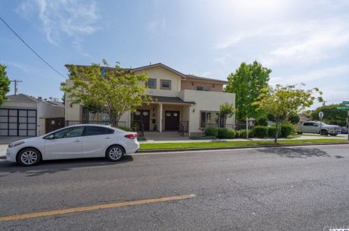 175 Kenneth Rd, Burbank, CA 91501-1441