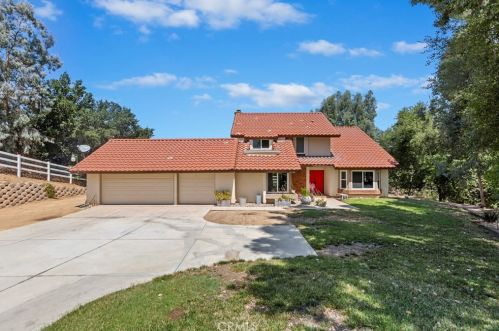 17124 Seven Springs Way, Riverside, CA 92504-9426
