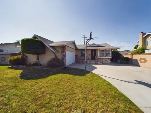 9421 Lime Cir, Cypress, CA 90630-3305