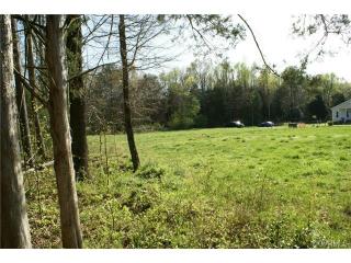 7601 Oster Dr, Richmond, VA 23227-2048