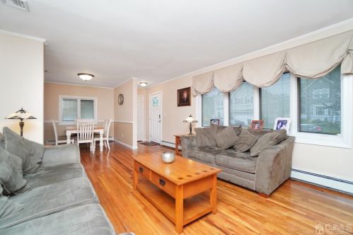 38 Kilfoyle Ave, Perth Amboy, NJ 08863-1414