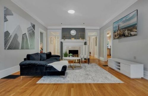 75 Maddox Dr, Atlanta GA  30309-2747 exterior