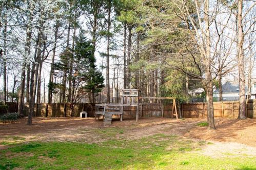 160 Parkside Dr, Stockbridge GA  30281-6902 exterior