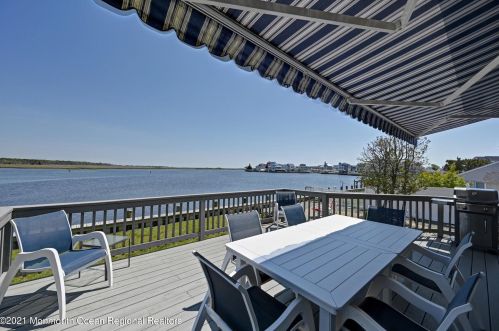 1207 Niihau Dr, Lacey, NJ 08731-4702