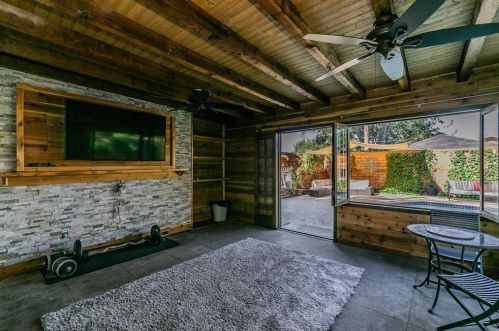 3519 Bangor Ct, Irving TX  75062-7412 exterior