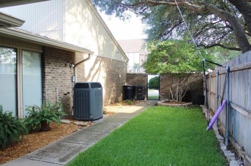 3317 Bristol Rd, Fort Worth TX  76107-1857 exterior