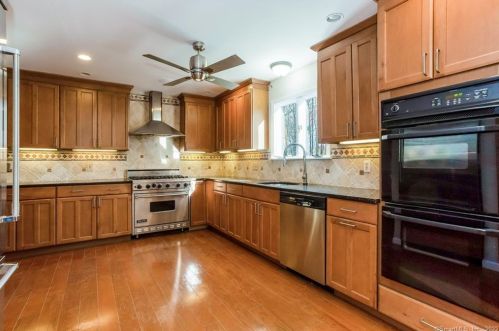217 Wedgewood Dr, Torrington CT  06790-3044 exterior