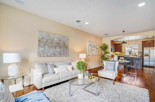 460 Wyeth St, Mountain View, CA 94041-1679