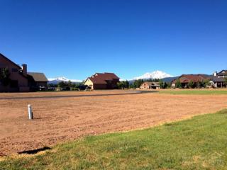 687 Cottonwood St, Black Butte Ranch, OR 97759-2515