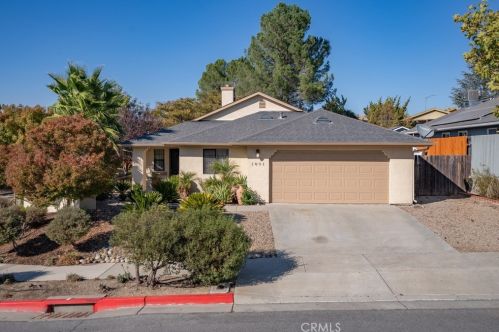 1001 Pioneer Trail Rd, Lake Nacimiento, CA 93446-4751