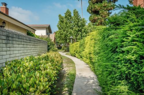 5181 Lampson Ave, Los Alamitos, CA 90720-5108