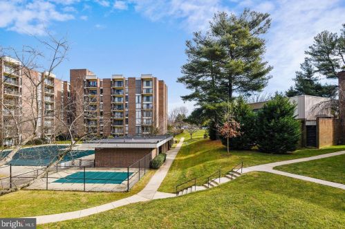 9824 Georgia Ave, Silver Spring MD 20902-5233 exterior