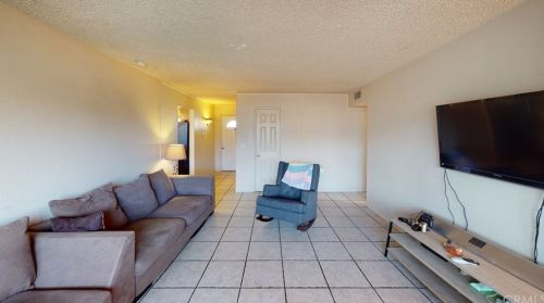 61 National Ave, Clovis, CA 93612-5040