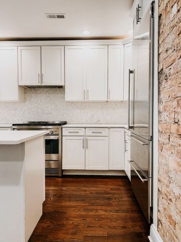 3704 Marshfield Ave, Chicago, IL 60613-3622