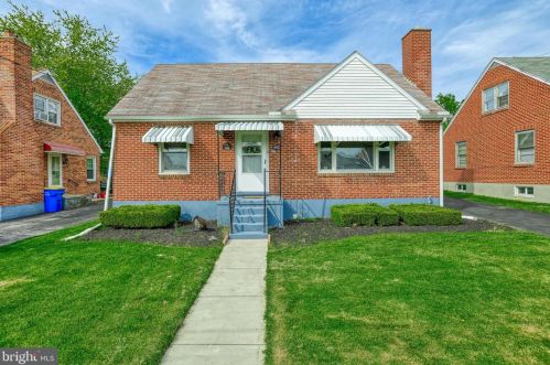 843 11th Ave, York, PA 17402-2104