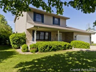 199 Bobby Dr, Divernon, IL 62530-9752