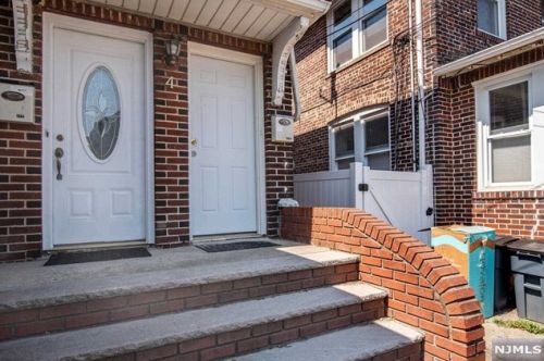 4 Laird Pl, Cliffside Park, NJ 07010-1208