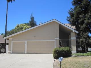 1211 Tennis Ln, Tracy, CA 95376-4478