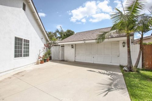 2310 San Lorenzo Ave, Santa Ana CA 92704-6039 exterior