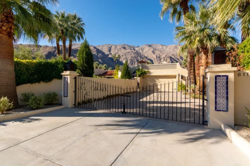 811 Mission Rd, Palm Springs, CA 92262-5634
