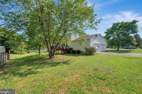 5603 Stone Meadow Dr, Fredericksburg, VA 22407-4375